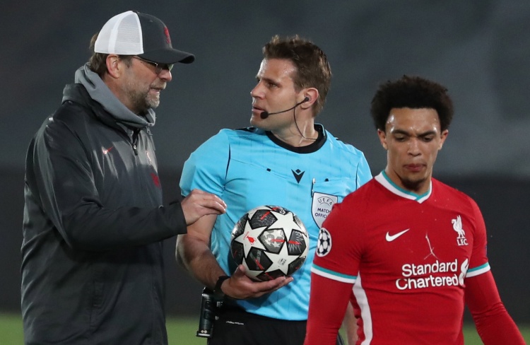 S赛入围赛综述：RNG憾负，FNC、MAD皆以2-0的战绩暂列小组第一