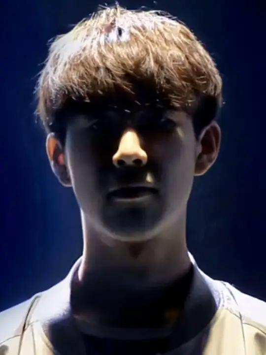 赌场防骗：识别“电子扑克机”在特定盈利峰值后的突然变脸。（赌场防骗指南：警惕电子扑克机在利润峰值后突然变脸）