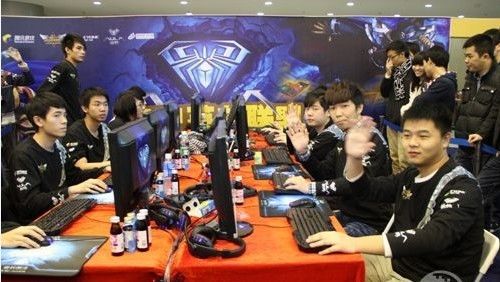 百家乐新手别急着下注（新手玩百家乐先别急下注）