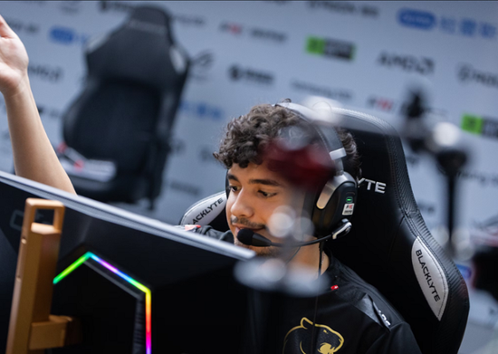 德州扑克别用情绪下注（德州扑克别让情绪左右你的下注）