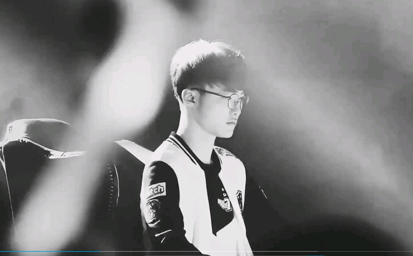 解析“暴富幻觉”：通过一张P图战绩诱导你入坑的微商套路。（揭露微商套路：用P图业绩制造“暴富错觉”诱你入坑）